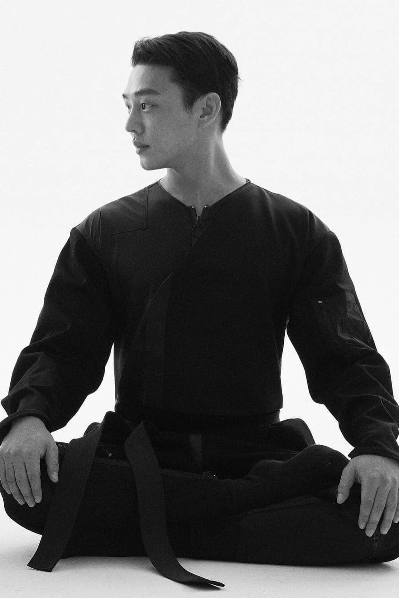 Do-ol Ah-in Going All Directions preview 1