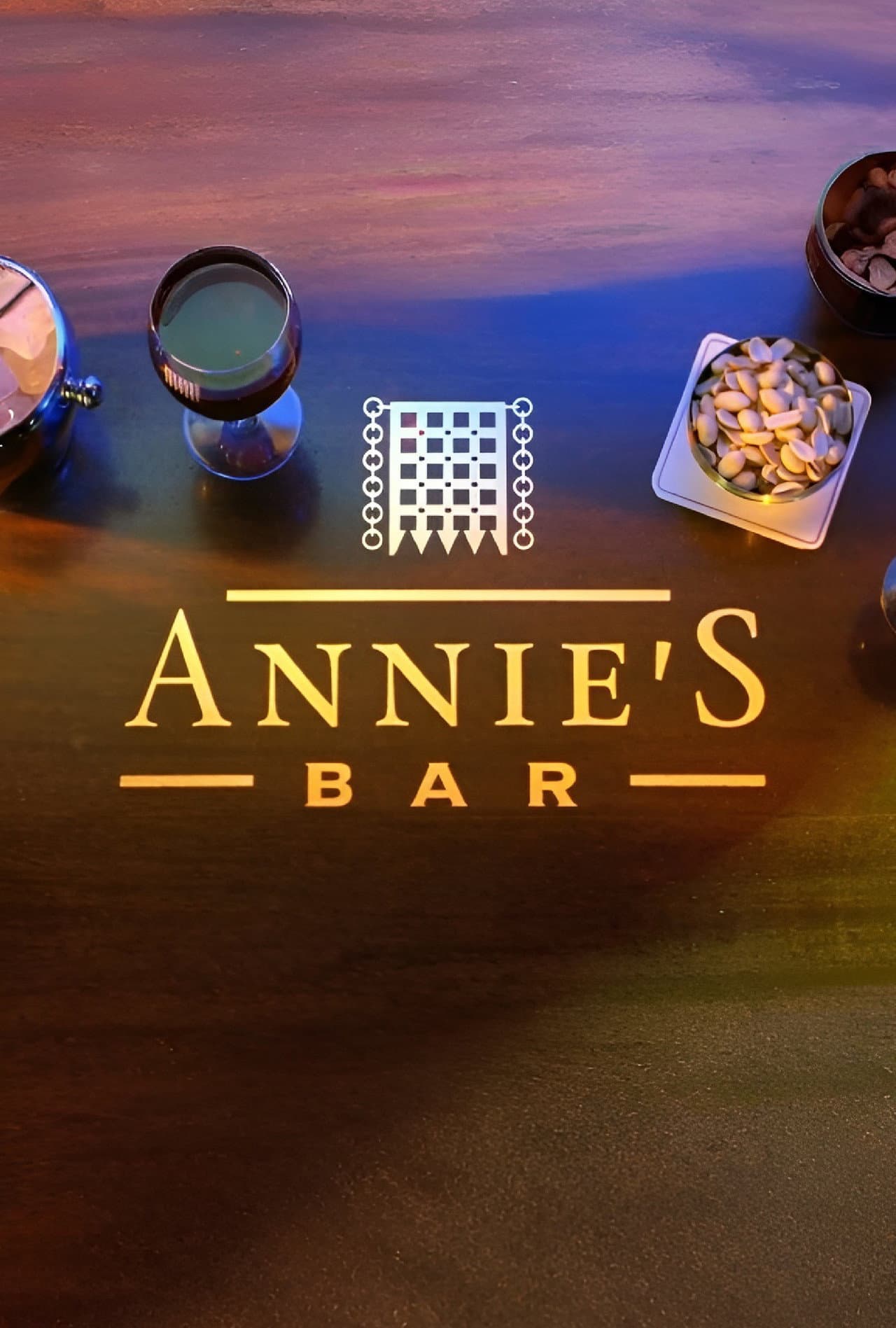 Annie's Bar preview 1