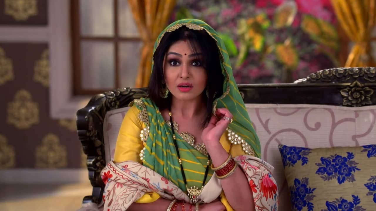 Vibhuti Disguises As an Electrician
