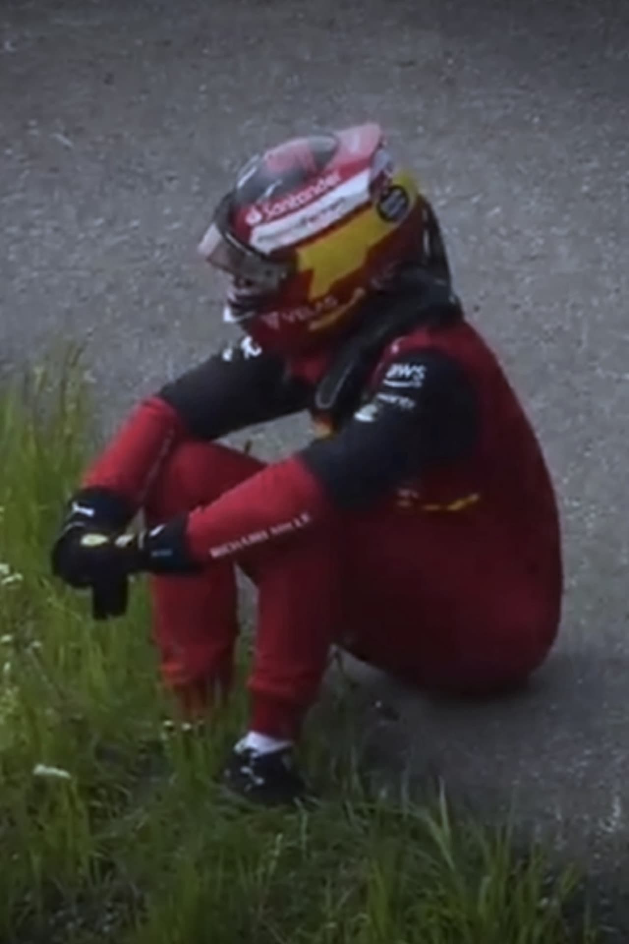 carlos sainz dropped.mov preview 2