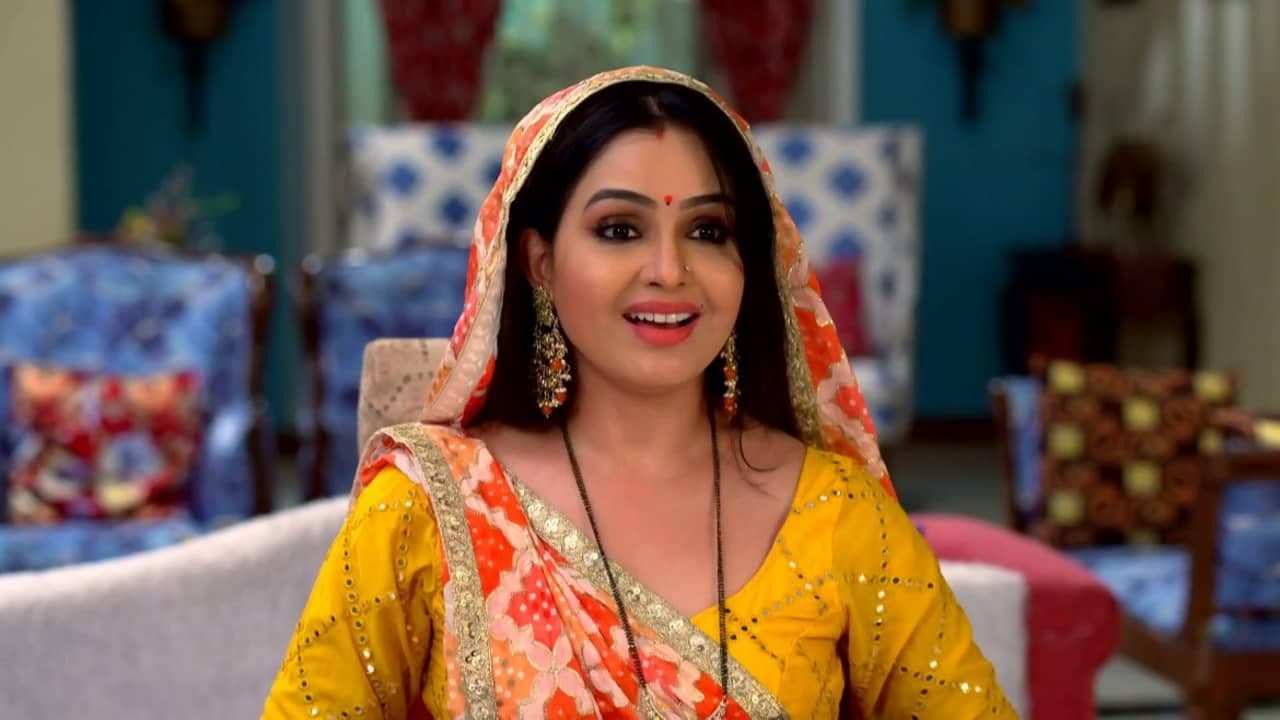 Angoori Locks Tiwari In The Bathroom