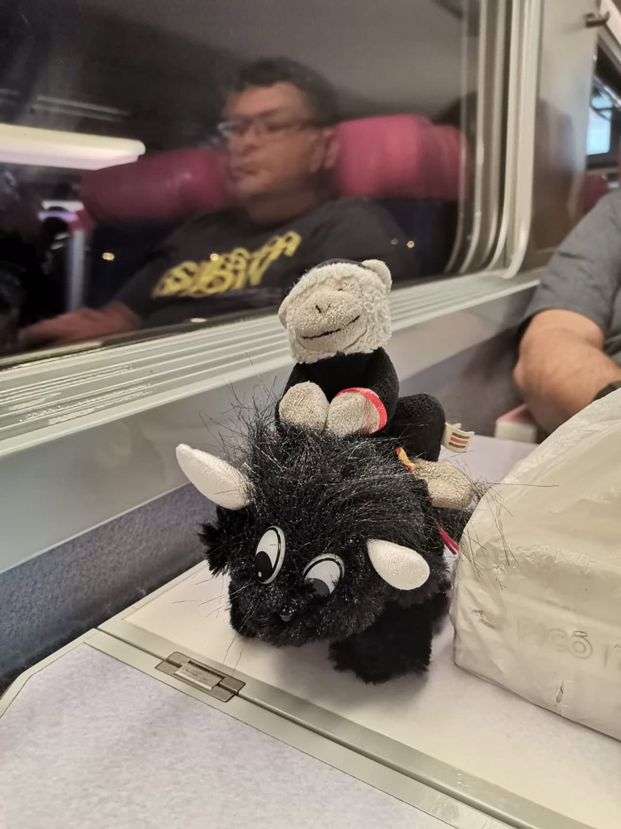 El monito se fue de viaje preview 1