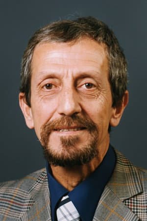 Necdet Yakın