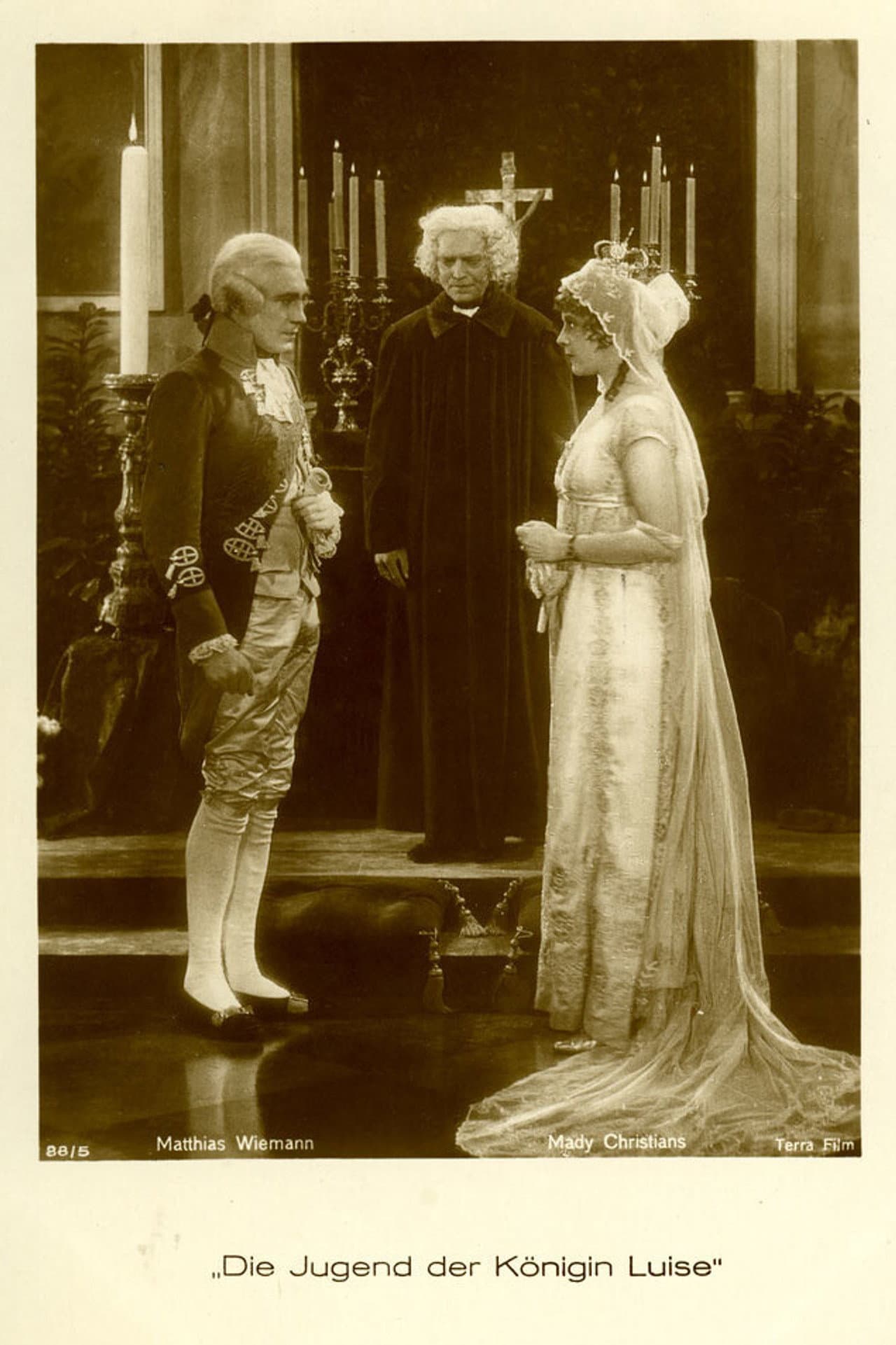 Queen Louise preview 1