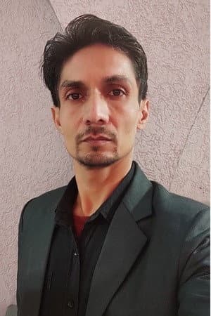 Vivek Lau